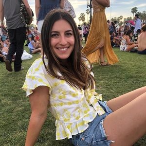 Meet your Posher, Chloe